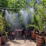 Hostel Botanika *
