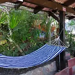 Botanika Hostel