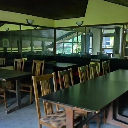 Botanika Hostel